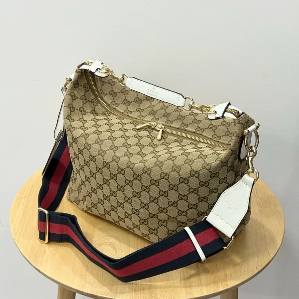 Gucci handbag - Image 9