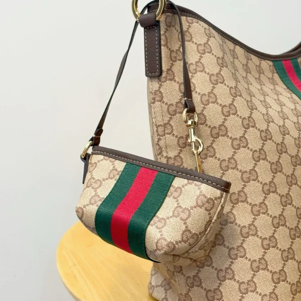 Gucci handbag - Image 4