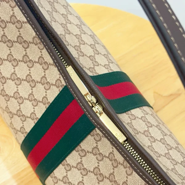 Gucci handbag - Image 5
