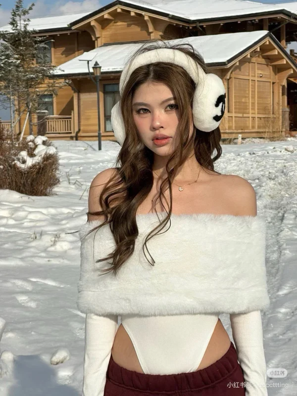 Chanel Earmuffs - Image 10