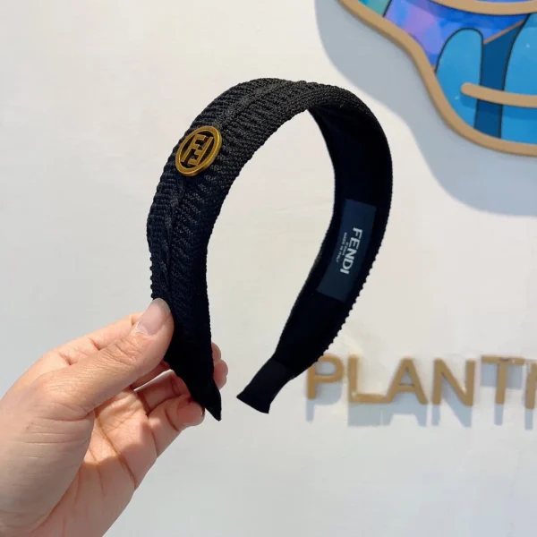 Fendi hairband - Image 10