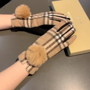 Burberry Gloves