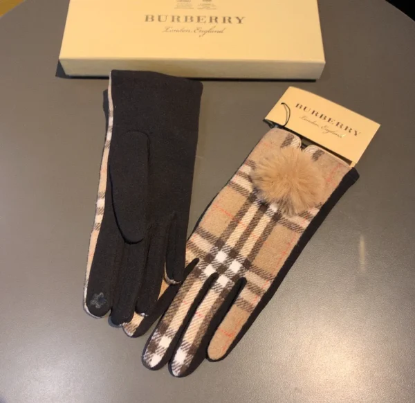 Burberry Gloves - Image 7