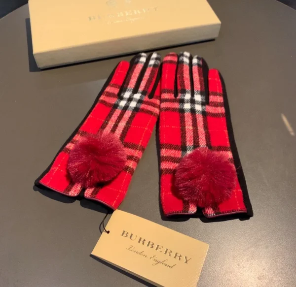 Burberry Gloves - Image 11