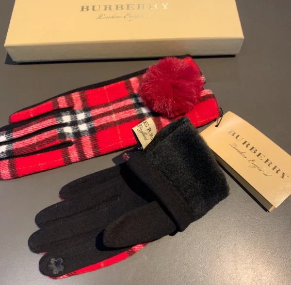 Burberry Gloves - Image 12