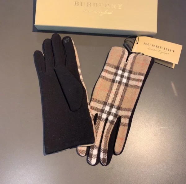 Burberry Gloves - Image 6
