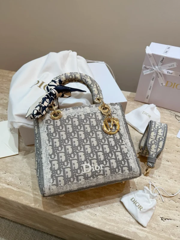 Dior Lady D-Lite