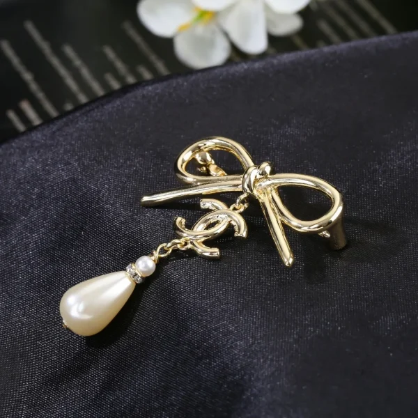 Chanel Brooch - Image 6
