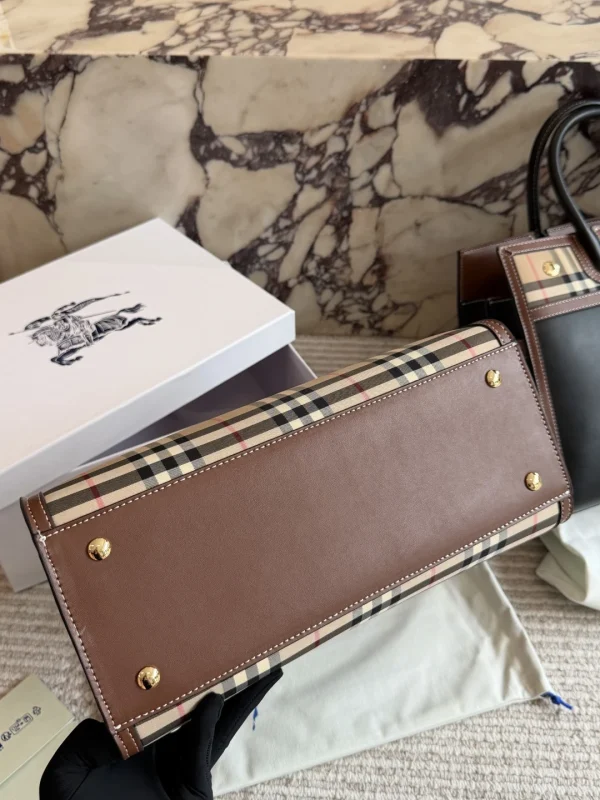 Burberry Title - Image 7