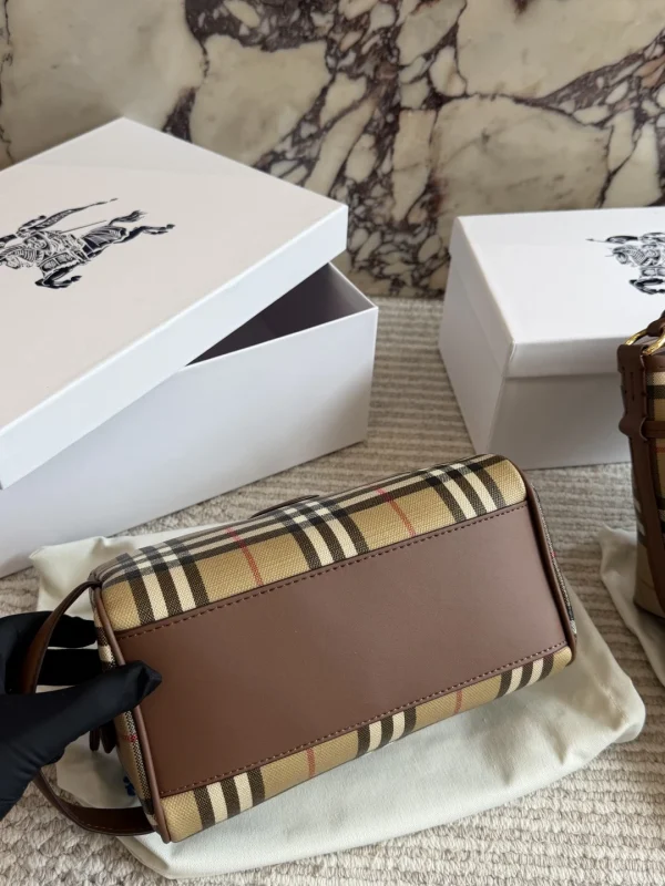 Burberry Check Makeup Bag - Image 7