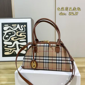 Burberry Alma
