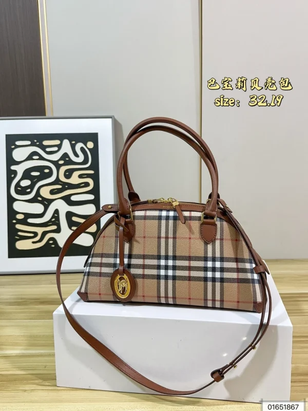 Burberry Alma