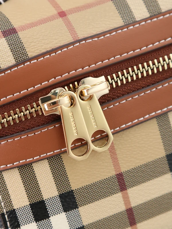 Burberry Vanity - Image 4