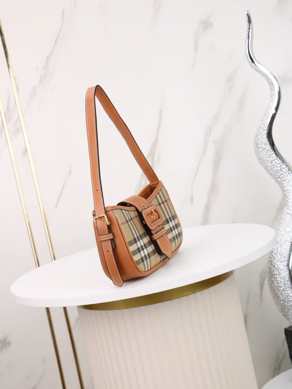 Burberry Loop Bag - Image 2