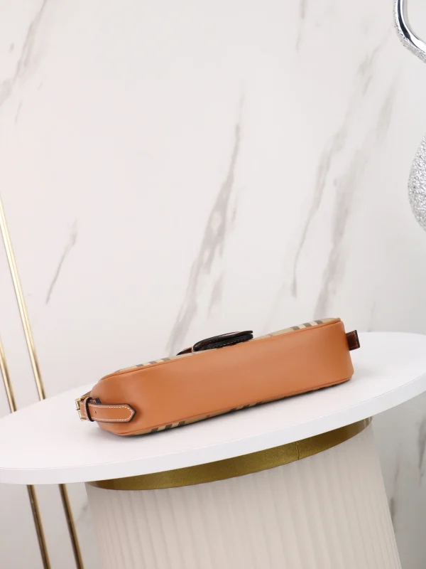 Burberry Loop Bag - Image 4