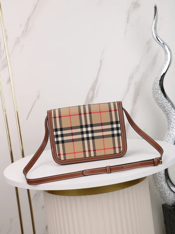 Burberry Crossbody Lock bag - Image 3