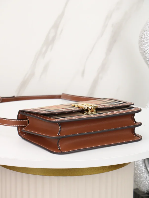 Burberry Crossbody Lock bag - Image 4