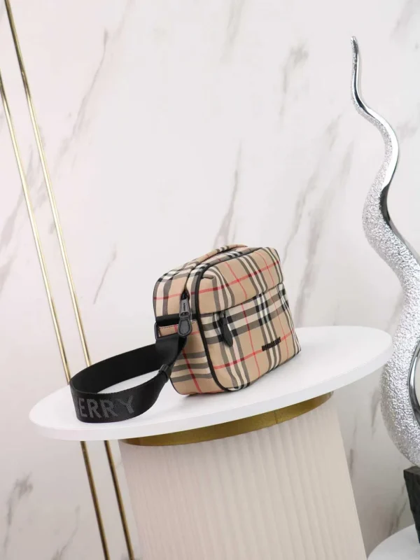 Burberry Crossbody bag - Image 2