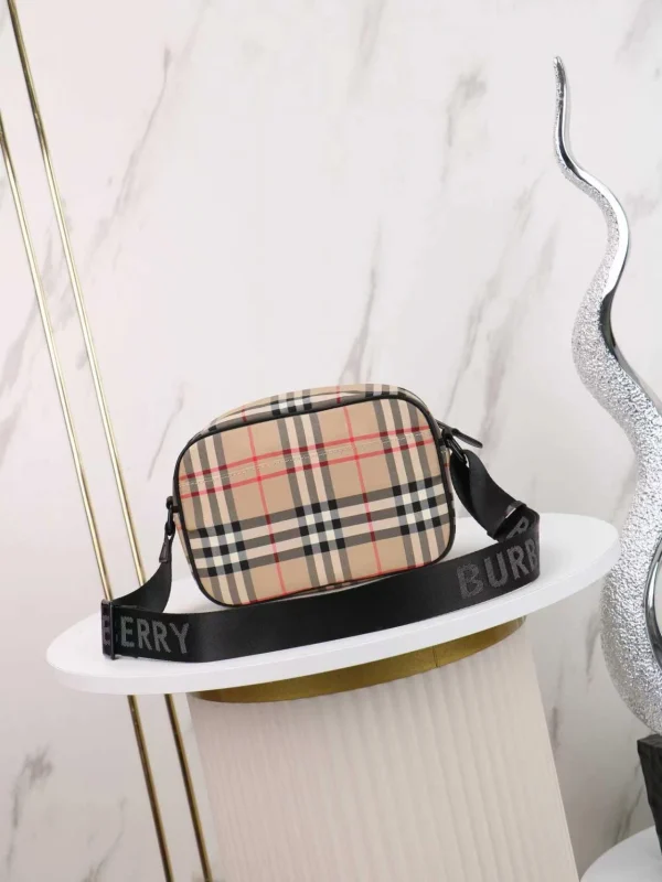 Burberry Crossbody bag - Image 3
