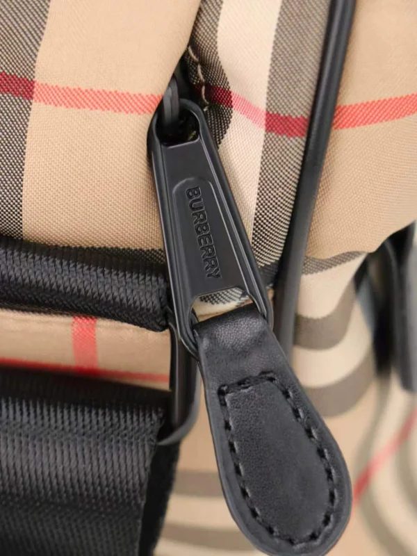 Burberry Crossbody bag - Image 8