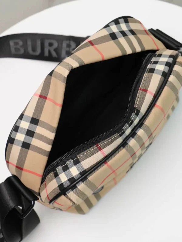 Burberry Crossbody bag - Image 9
