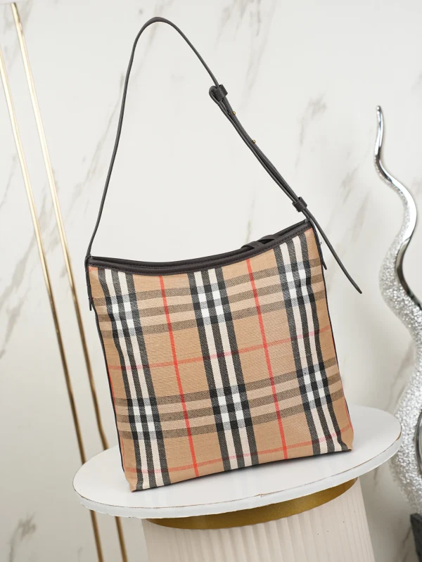 Burberry Tote Bag - Image 3