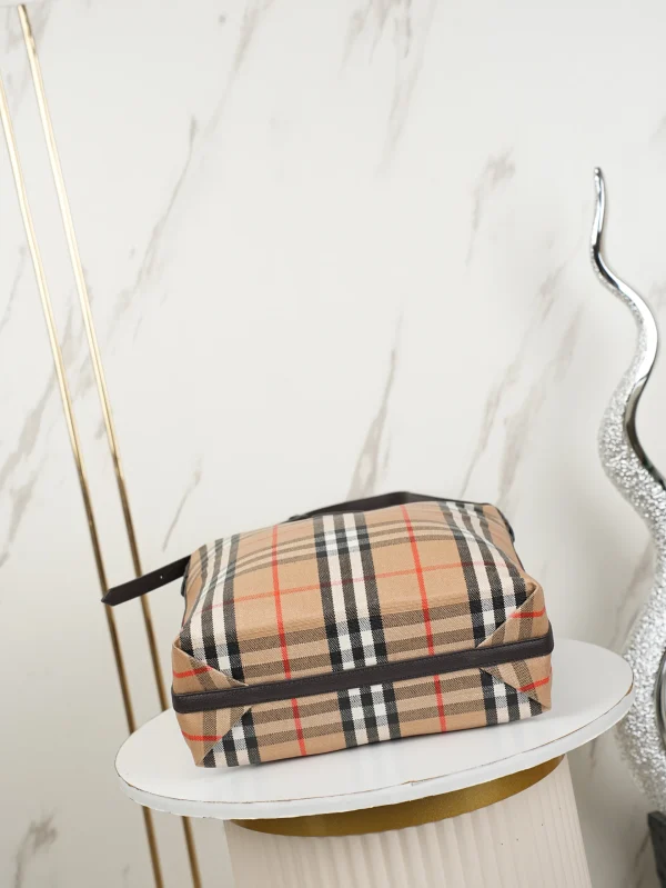 Burberry Tote Bag - Image 6