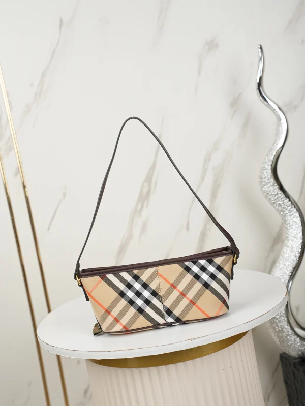 Burberry Loop Bag - Image 3