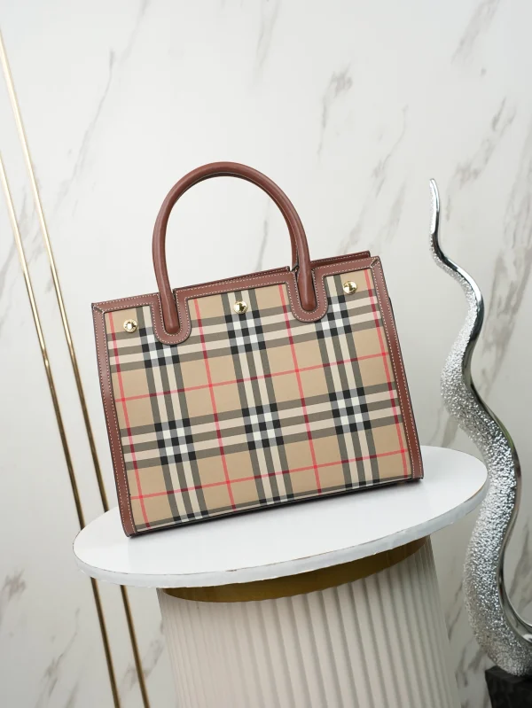 Burberry Tote Bag - Image 3