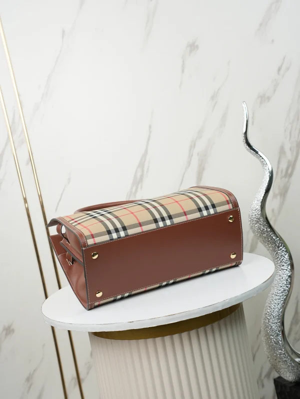 Burberry Tote Bag - Image 6
