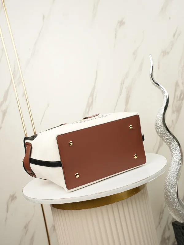 Burberry Tote Bag - Image 8