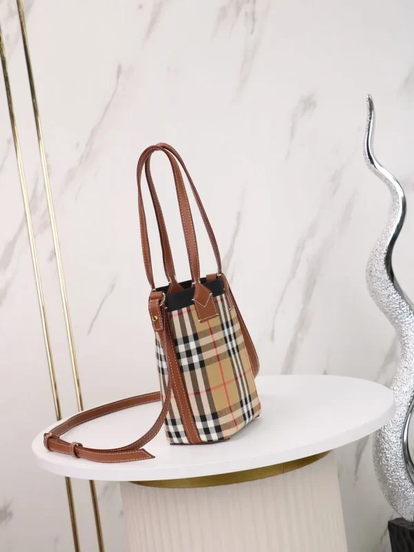 Burberry Cabbage Check Bucket Bag - Image 5